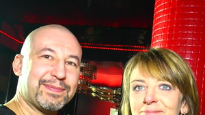 Slamming hard escorted by swinger Liss Longlegs in the club