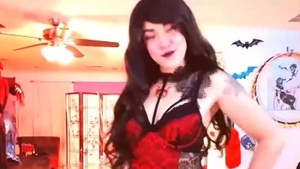 Homemade fingering escorted by young amateur