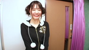 Hard slamming japanese teen chick