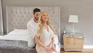 Cum 4K: Brandi Love gets a buzz out of nailing