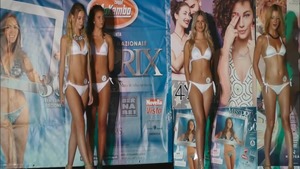 Long hair model pussy eating